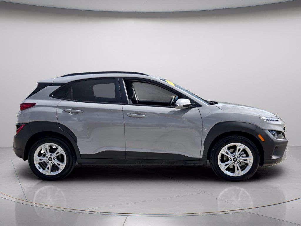 Used 2023 Hyundai Kona SEL FWD image 7