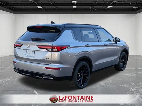 New 2025 Mitsubishi Outlander SEL Black Edition image 5