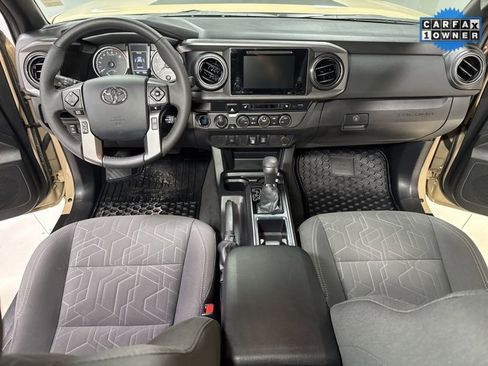 Used 2019 Toyota Tacoma TRD Off-Road image 12