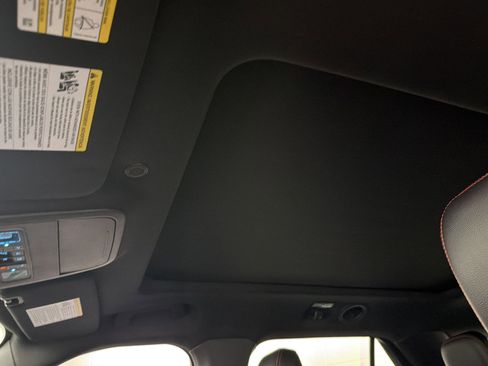 Used 2022 Ford Explorer ST-Line w/ Class IV Trailer Tow Package image 16