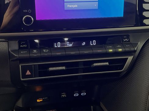 Used 2025 Toyota Camry SE image 26