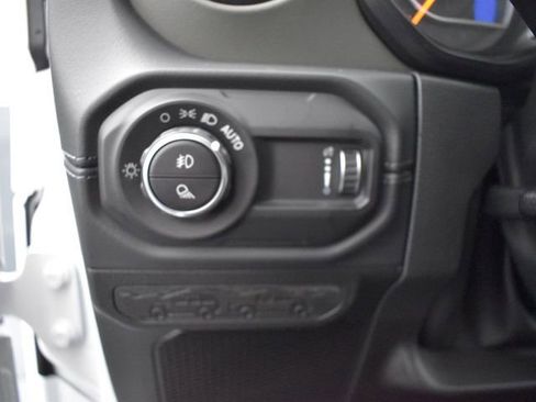 New 2025 Jeep Gladiator Mojave w/ Safety Group image 14