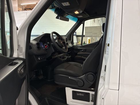 New 2025 Mercedes-Benz Sprinter 2500 image 7