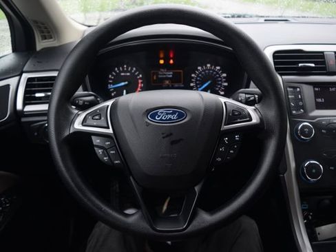 Used 2020 Ford Fusion S FWD image 4