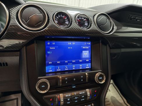 Used 2022 Ford Mustang Shelby GT500 w/ Technology Package RWD image 13
