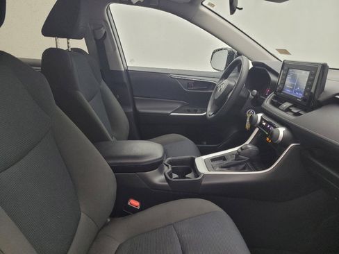 Used 2021 Toyota RAV4 LE FWD image 21
