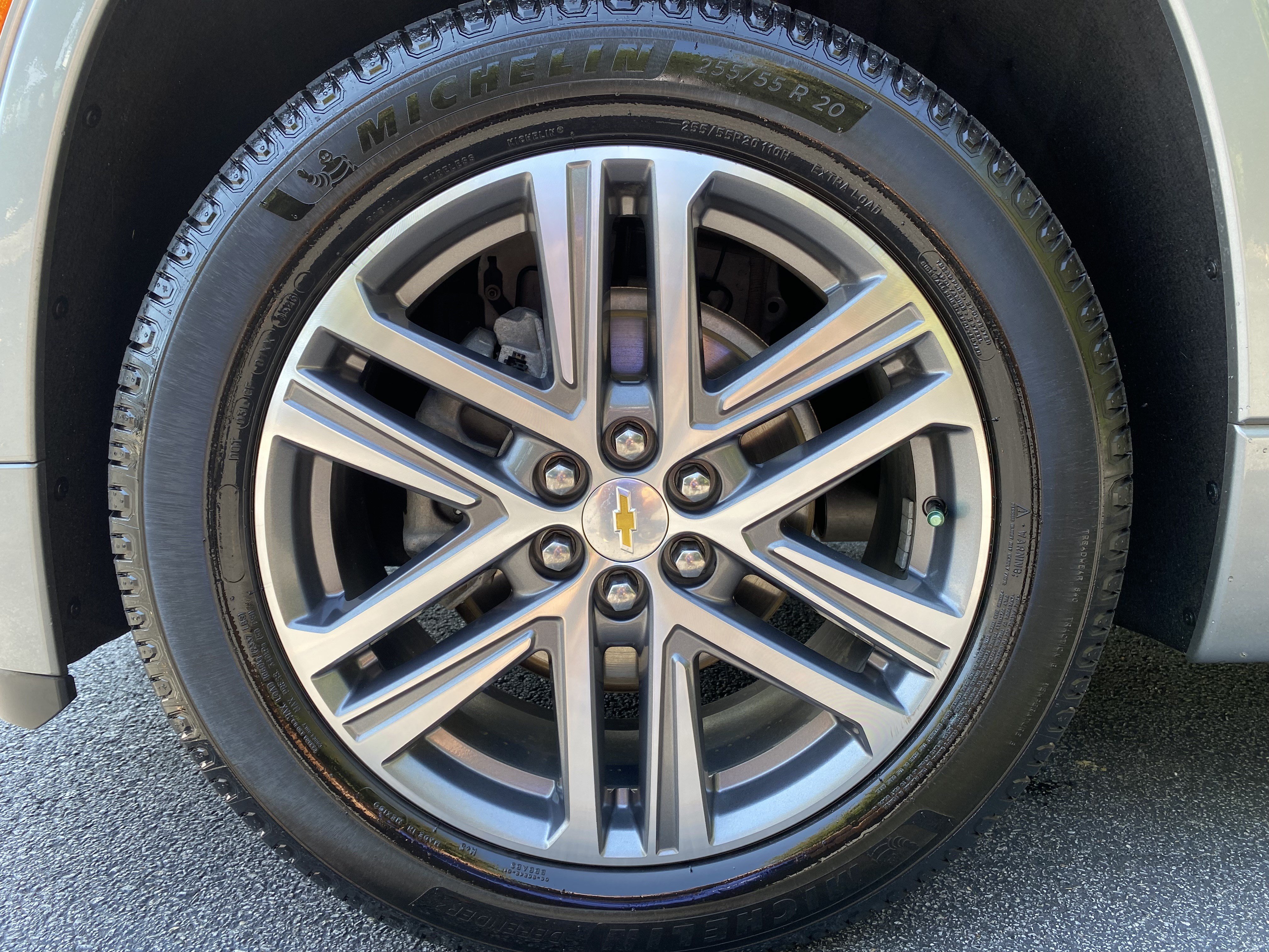 Used 2023 Chevrolet Traverse High Country FWD image 46