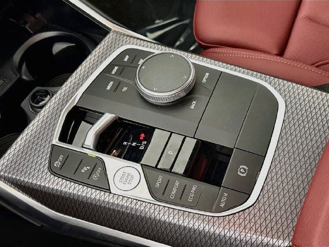 New 2026 BMW 330i xDrive Sedan w/ M Sport Package AWD/4WD image 17