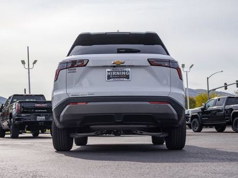 Used 2025 Chevrolet Equinox LT AWD/4WD image 35