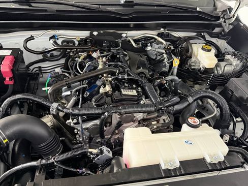 Used 2024 Toyota Tacoma SR image 33