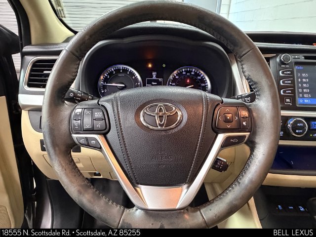 Used 2015 Toyota Highlander Limited Platinum AWD/4WD image 14