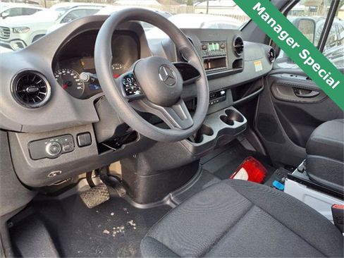 Used 2023 Mercedes-Benz Sprinter 3500 image 19