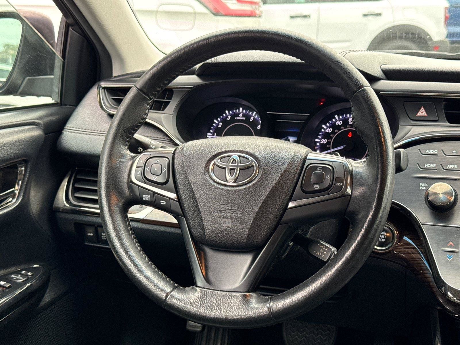 Used 2015 Toyota Avalon XLE Premium w/ Preferred Accessory Package FWD image 23