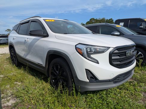 Used 2021 GMC Terrain SLT w/ Elevation Edition AWD/4WD image 2
