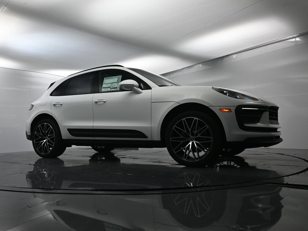 Certified 2026 Porsche Macan AWD/4WD image 52