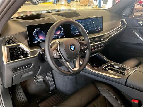 New 2026 BMW X5 sDrive40i image 8