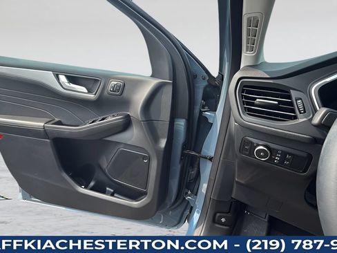 Used 2023 Ford Escape Platinum AWD/4WD image 26