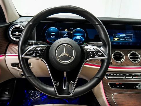 Used 2022 Mercedes-Benz E 350 4MATIC Sedan image 13