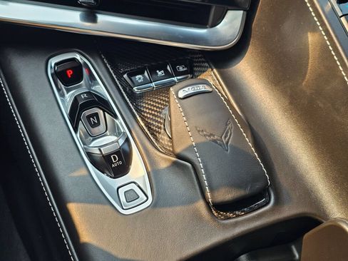 Used 2021 Chevrolet Corvette Stingray Premium Conv w/ Z51 Performance Package RWD image 18