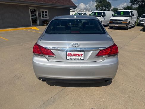 Used 2011 Toyota Avalon FWD image 4