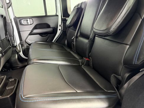 Used 2024 Jeep Wrangler Unlimited Rubicon 4xe AWD/4WD image 19