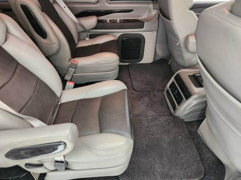 Used 2021 Chevrolet Express 2500 LS w/ Enhanced Convenience Package RWD image 32
