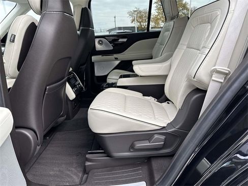 Used 2023 Lincoln Aviator Black Label w/ Jet Package image 59