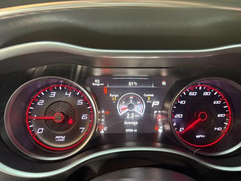 Used 2015 Dodge Charger SXT RWD image 16
