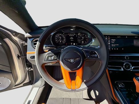 Used 2024 Bentley Flying Spur W12 image 42