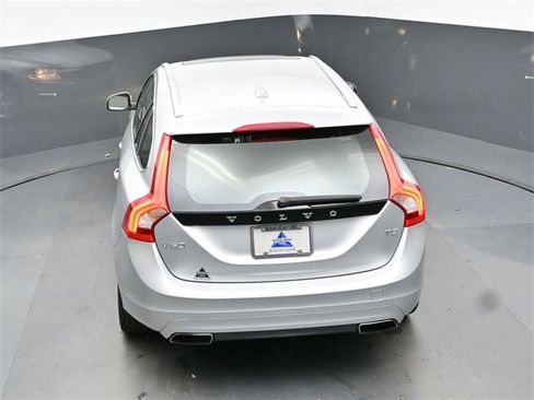 Used 2015 Volvo V60 T5 Premier image 42