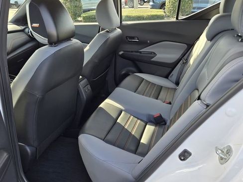 Used 2022 Nissan Kicks SR w/ Premium Package image 10