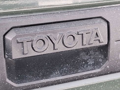 Used 2021 Toyota Tacoma TRD Sport image 29