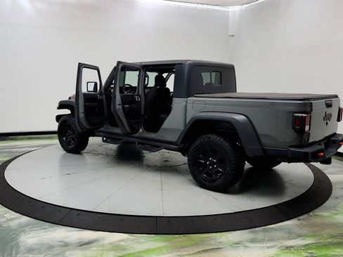 Used 2020 Jeep Gladiator Mojave w/ Cold Weather Group AWD/4WD image 12