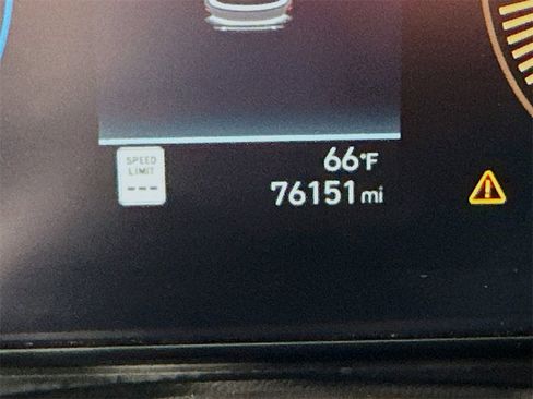 Used 2024 Hyundai Kona SEL image 32