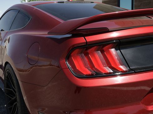 Used 2019 Ford Mustang GT Premium RWD image 18