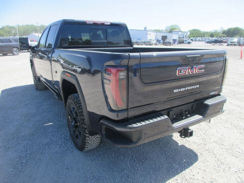 New 2026 GMC Sierra 2500 AT4 w/ AT4 Premium Plus Package AWD/4WD image 7