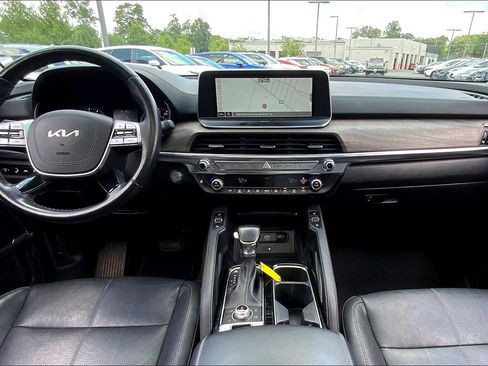 Used 2022 Kia Telluride EX image 17