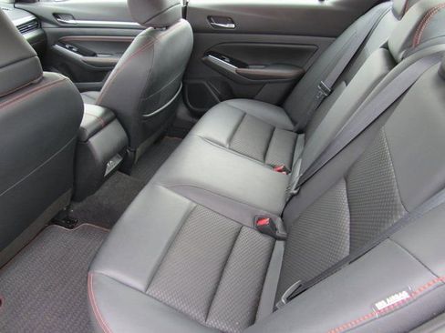 Certified 2023 Nissan Altima 2.5 SR FWD image 8