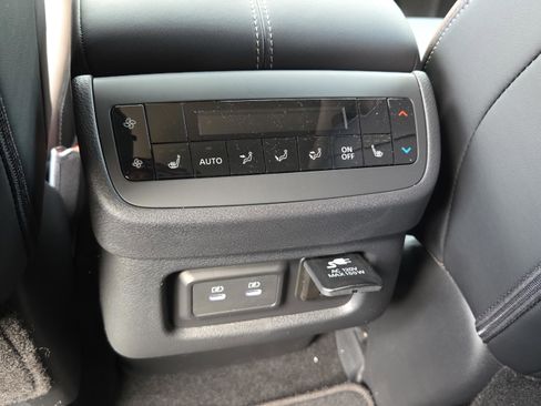 New 2026 Nissan Pathfinder Platinum w/ Cargo Package image 16