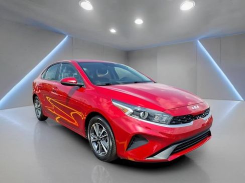 Used 2023 Kia Forte LXS w/ LXS Technology Package FWD image 19