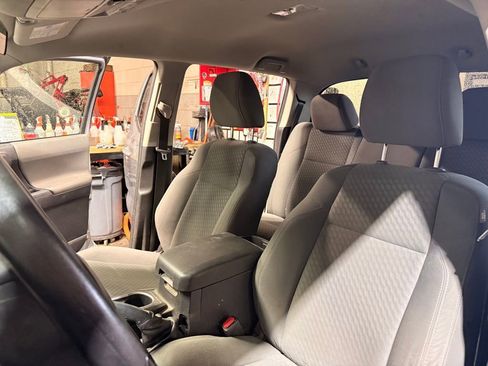 Used 2021 Toyota Tacoma SR image 18