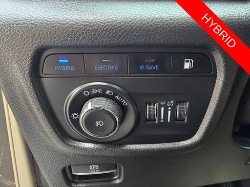 Used 2023 Jeep Grand Cherokee 4WD 4xe image 11