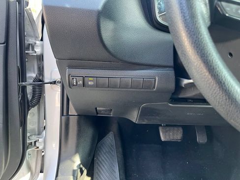 Used 2021 Toyota Corolla LE w/ Carpet Mat Package (TMS) FWD image 18