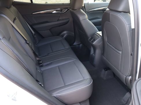 Used 2023 Buick Envision Essence FWD image 17