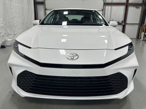 Used 2025 Toyota Camry LE image 2