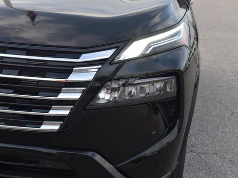 New 2026 Nissan Rogue Platinum image 19