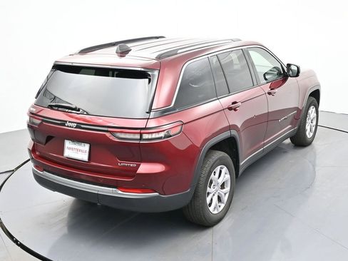 Used 2022 Jeep Grand Cherokee Limited image 27