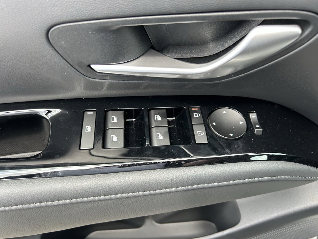 New 2026 Hyundai Tucson Limited w/ Tow & Go Package FWD image 23