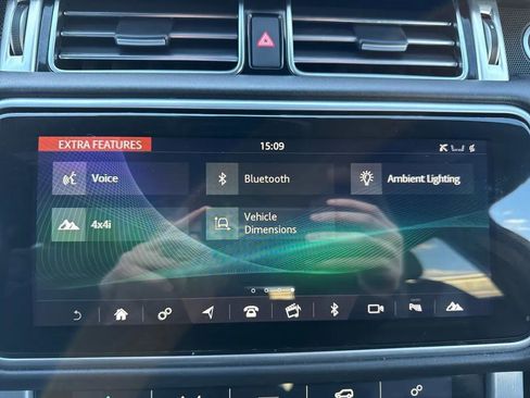 Used 2020 Land Rover Range Rover HSE image 56