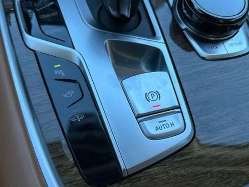 Used 2018 BMW 740i image 43